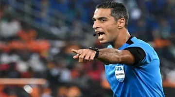 أمين عمر يطلق صافرة مباراة الأهلي ضد المصري في الدوري